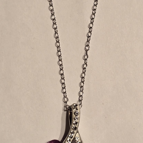 Chic Heart Pendant Necklace with Pink and Purple Accents - Picture 2 of 3